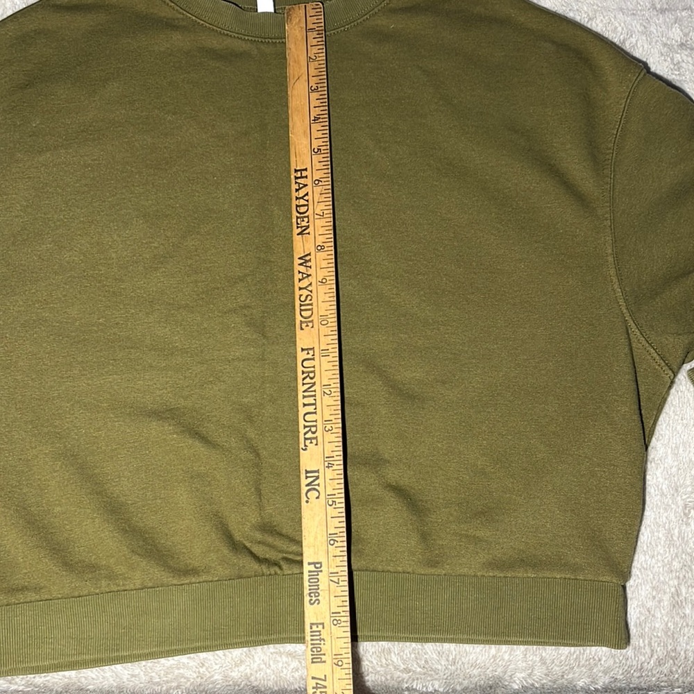 Divided H&M Sweater - Picture 4 of 6